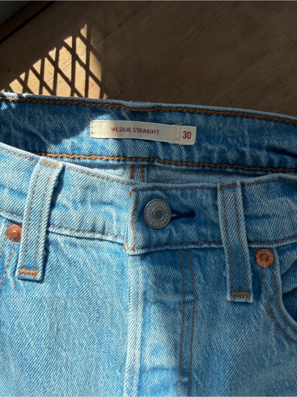 Levi’s Wedgie Straight Light Blue Jeans - Size 30